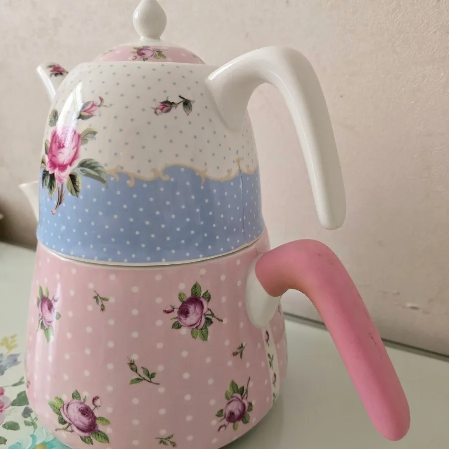 کاری قوری آنجل