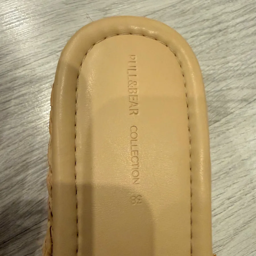 صندل حصیری pull&bear