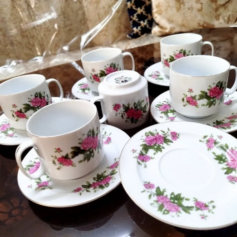 چای خوری گل سرخی قدیمی