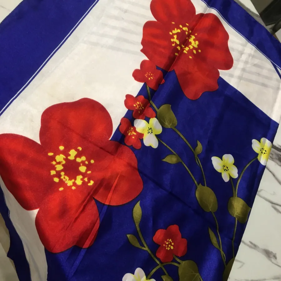 روسری ابریشمی