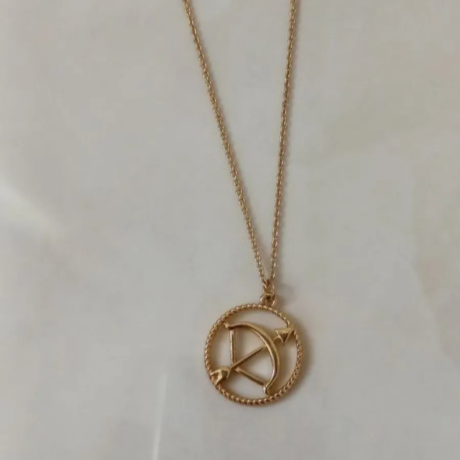 گردنبند کمان دار