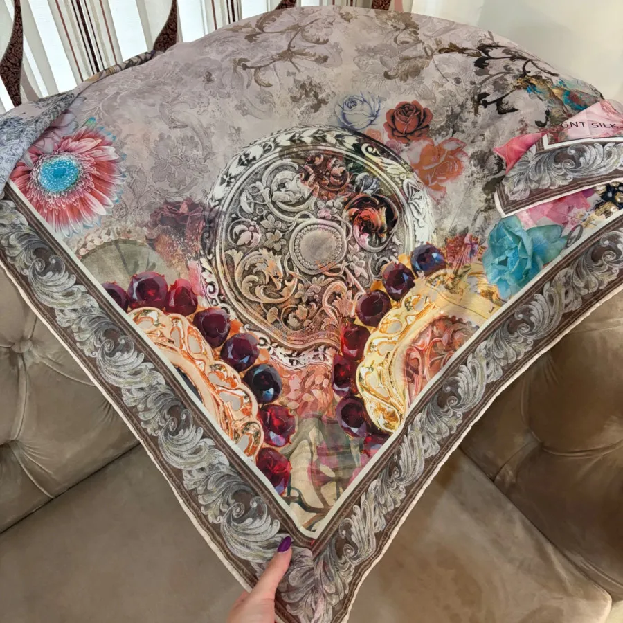 روسری طرح دار