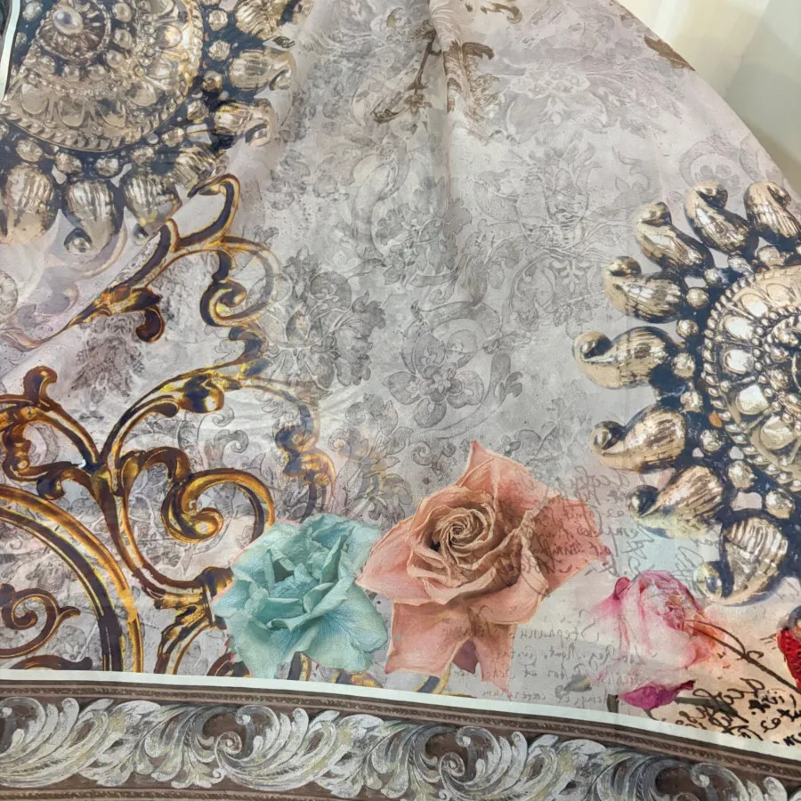روسری طرح دار