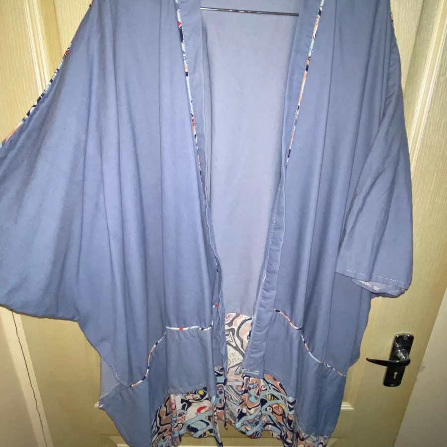 پانچو آبی تابستانی