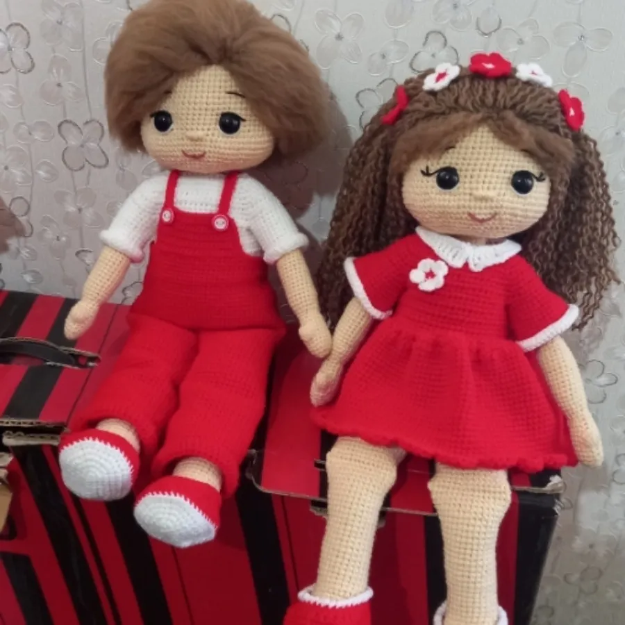 عروسک دستبافت زیبا یک عدد