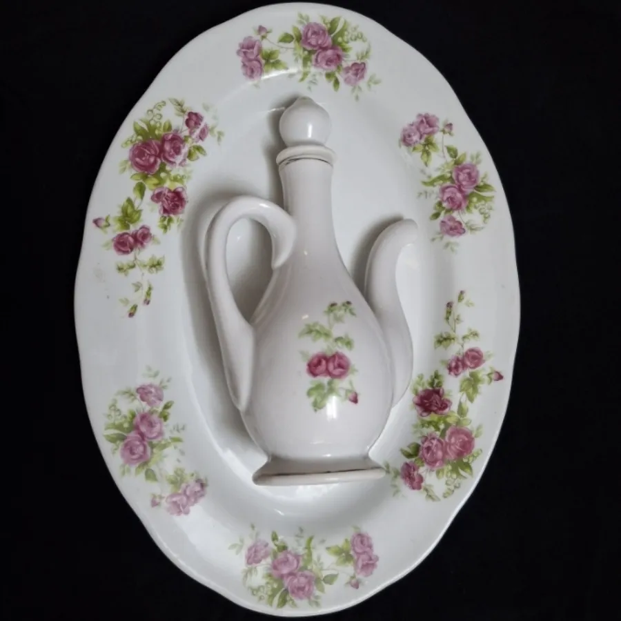 گلابدان و دیس ژاپن