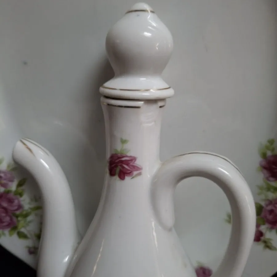 گلابدان و دیس ژاپن