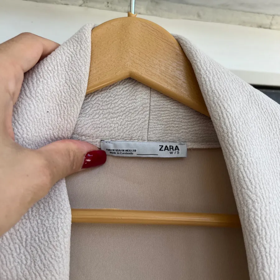 مانتو Zara