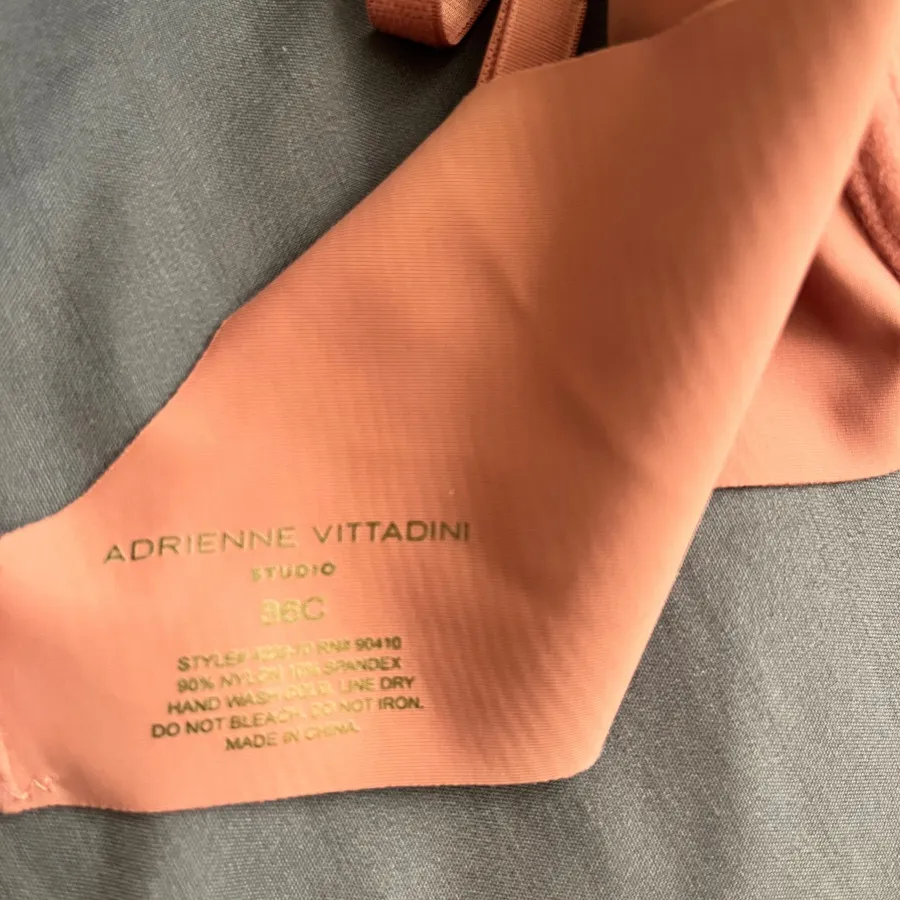 سوتین اورجینال adrienne v