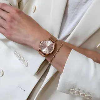 ساعت از برند Isabell ford
