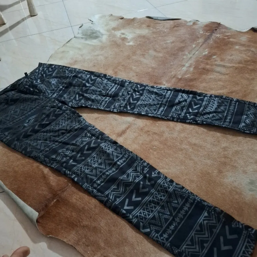 شلوار طرح چرم