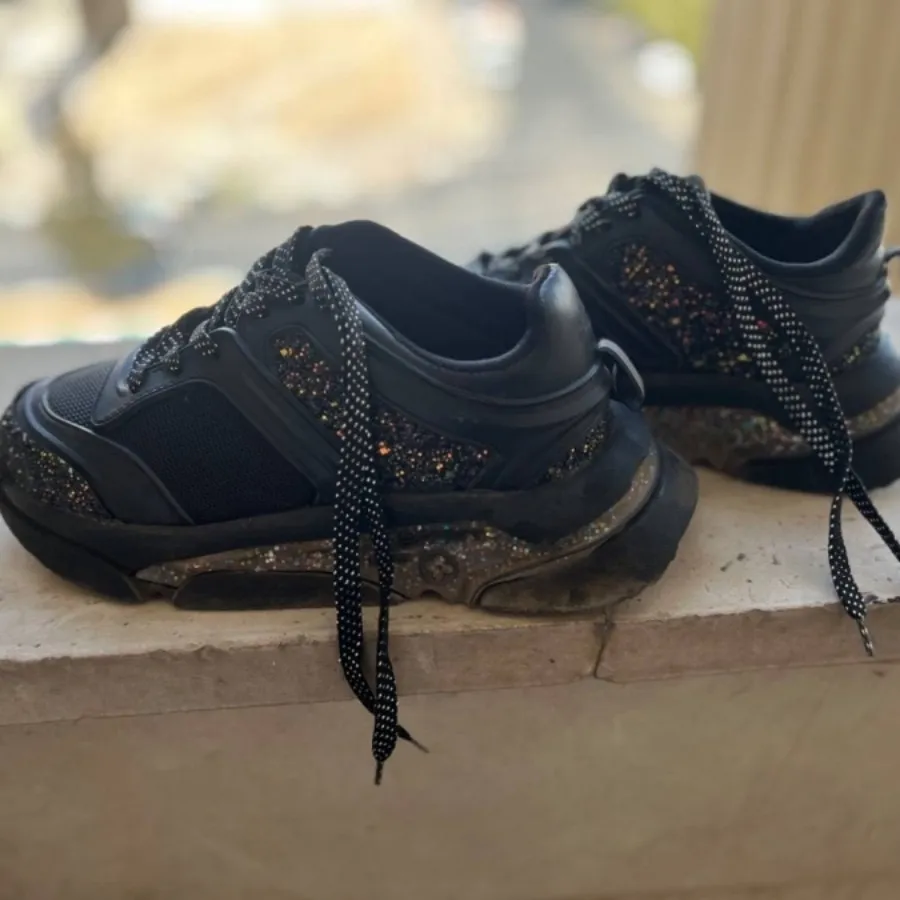 کفش کتونی