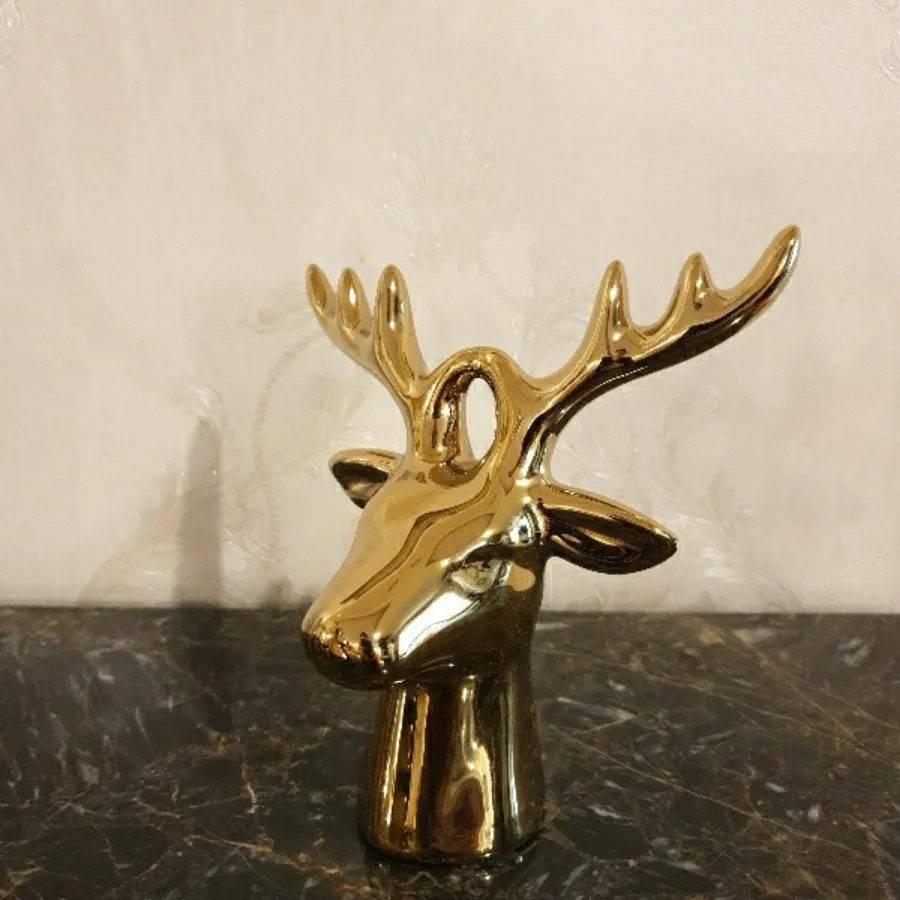 مجسمه گوزن