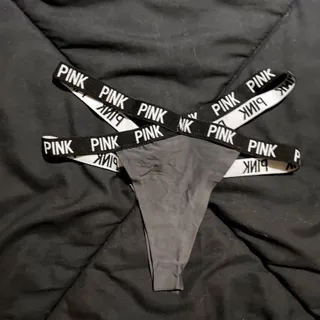 شورت ایزری pink