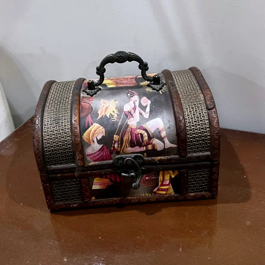 جعبه چوبی