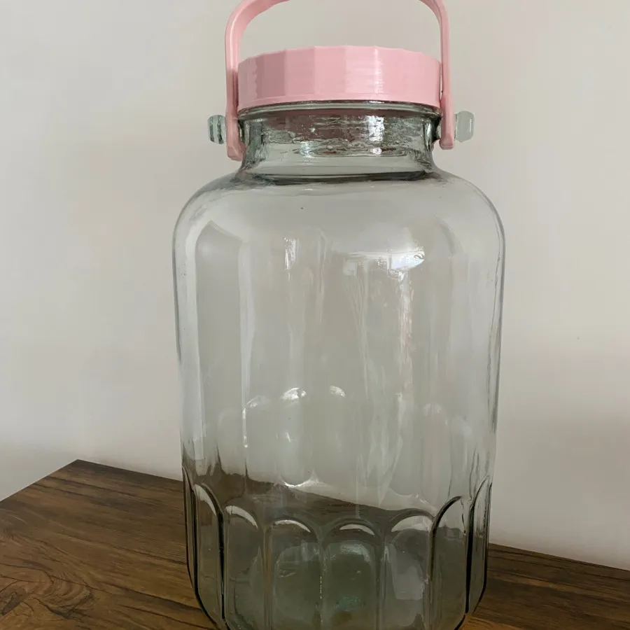بانکه شیشه ای