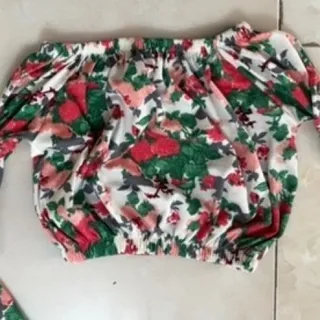 نیم تنه گلگلی