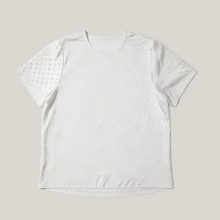 بلوز سفید خال‌خالی