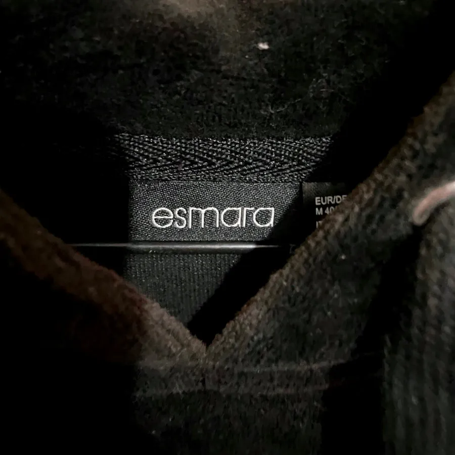 هودی esmara
