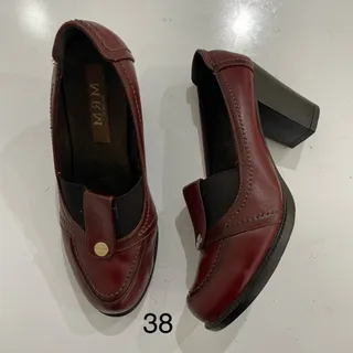 کفش چرم زرشکی