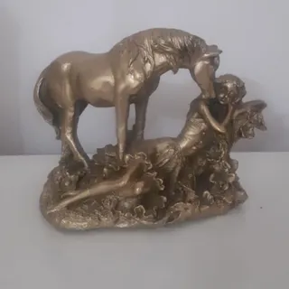 مجسمه برنز