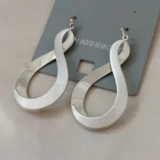 گوشواره جذاب و زیبا