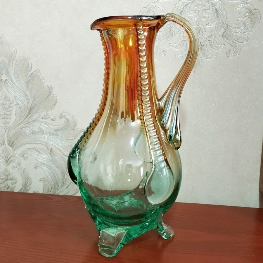 پارچ زنگاری قدیمی