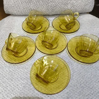 فنجون نعلبکی