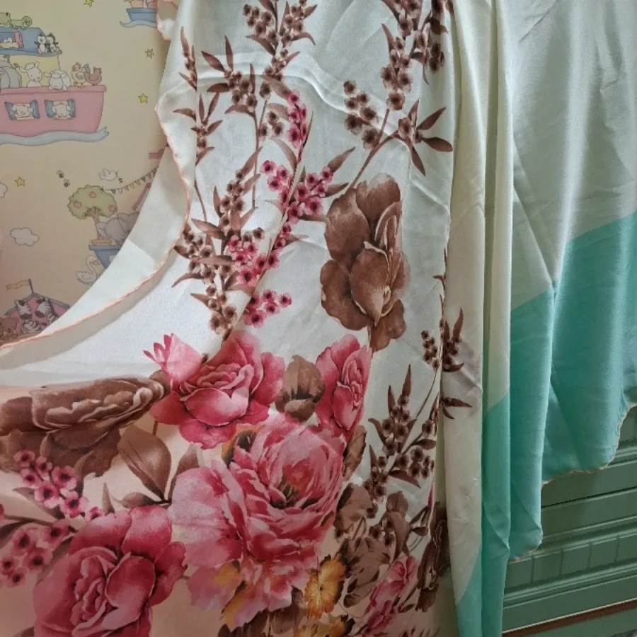روسری ابریشم دور دست دوز