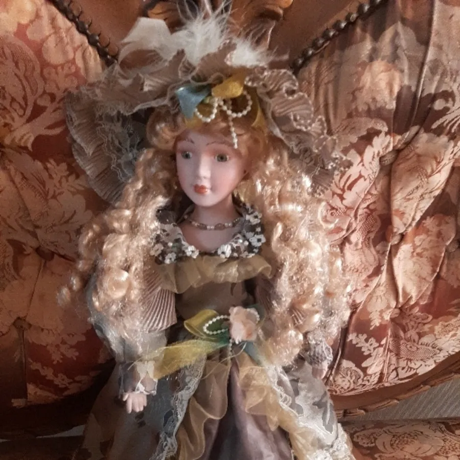 عروسک سرامیکی