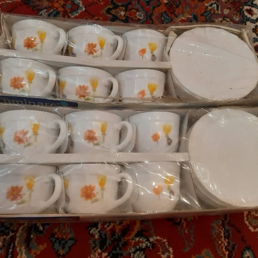 کپ و پیش دستی
