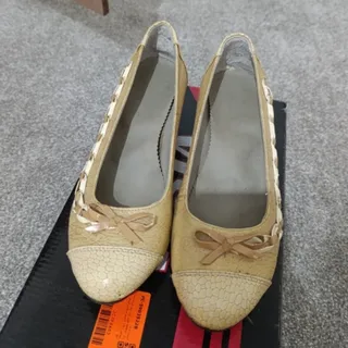 کفش سایز 40
