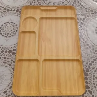 سینی تقسیم بندی شده