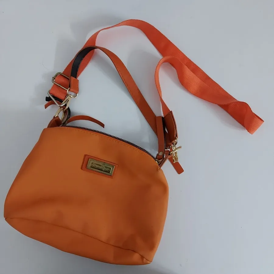 کیف نارنجی