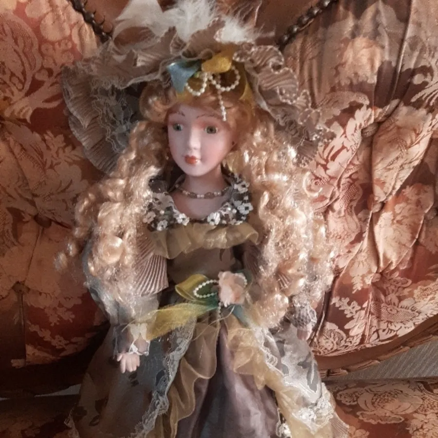 عروسک سرامیکی
