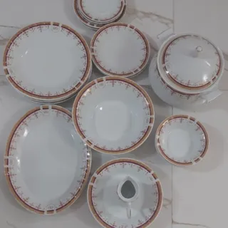 سرویس چینی غذاخوری