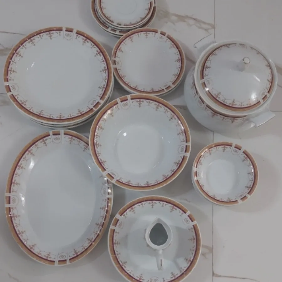 سرویس چینی غذاخوری