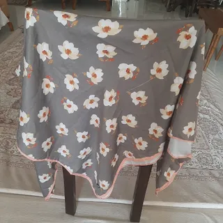 روسری چهار گوش قواره بزرگ