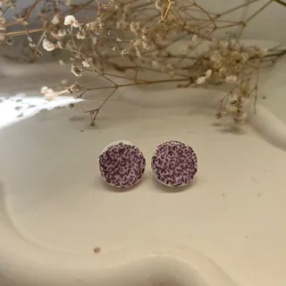 گوشواره بنفش