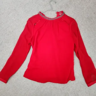 بلوز قرمز