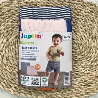شلوارک بچگانه