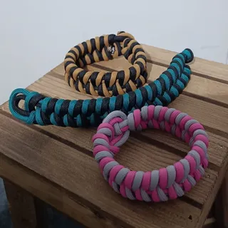 دستبند پاراکورد