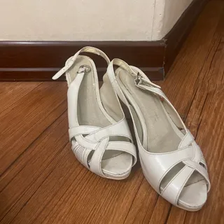 کفش پاشنه دار مجلسی زنانه