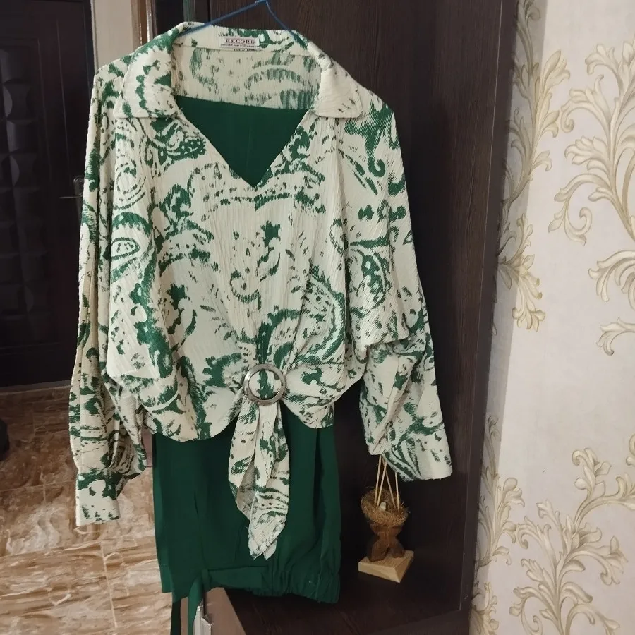 شومیز شلوار سبز و کرم