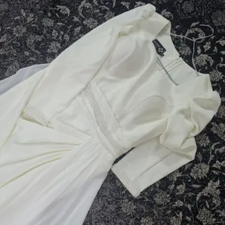 لباس عقد سفید