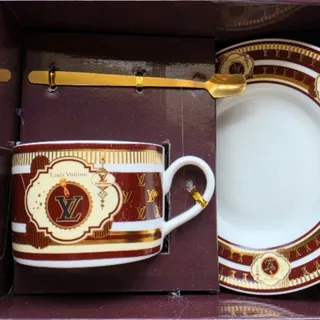 فنجون نعلبکی