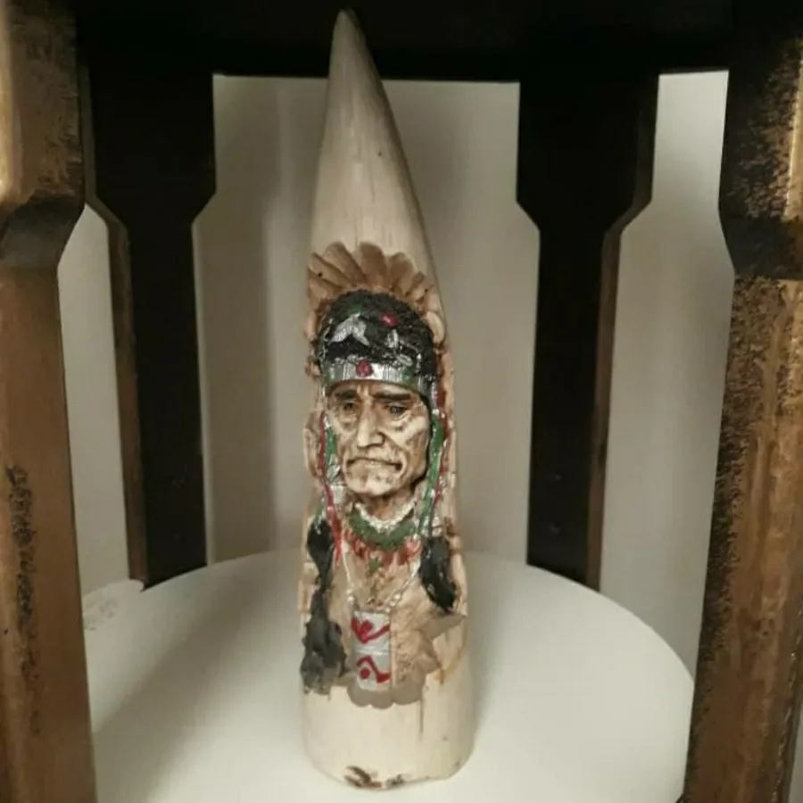 مجسمه عاج