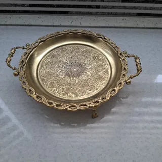 شیرینی خوری