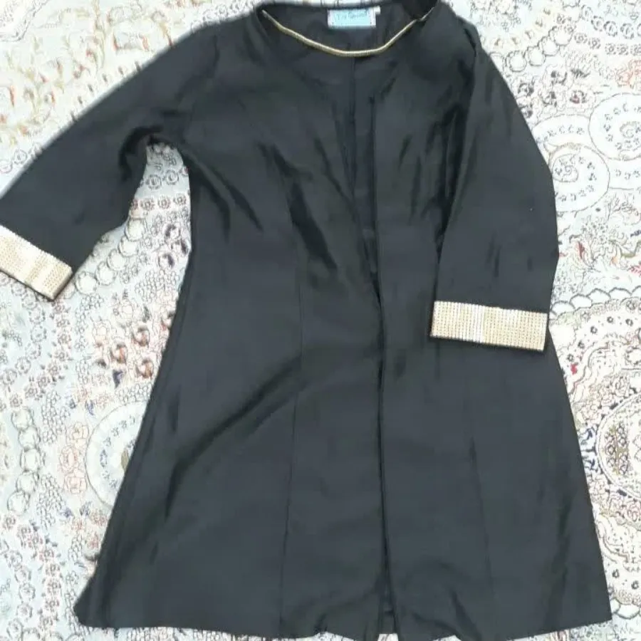 مانتو مشکی طلایی