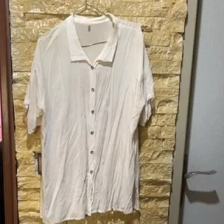 پیرهن دکمه دار سفید